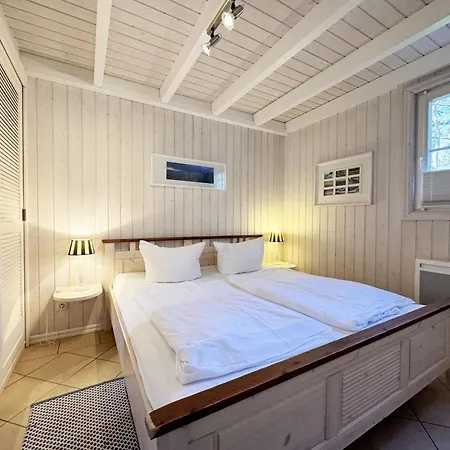 Sandkoernchen - Strandpark - Ca. 80m * Baabe